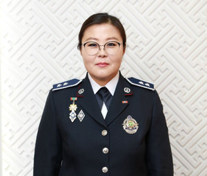 Эргэн тойронд чинь гэр бүлийн хүчирхийлэлд өртөж байгаа хүн байвал заавал туслаарай